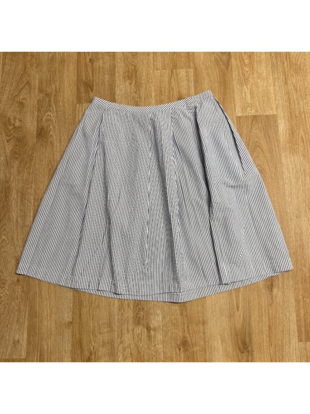 BROOKS BROTHERS RED FLEECE SKIRT PLEATED SEERSUCKER SIZE 6 STRIPED POCKETS